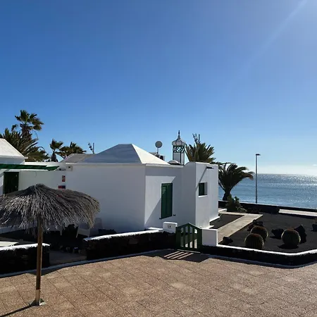 Casa Maca Sea View & Front