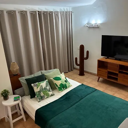 Casa Maca Sea View & Front Apartment