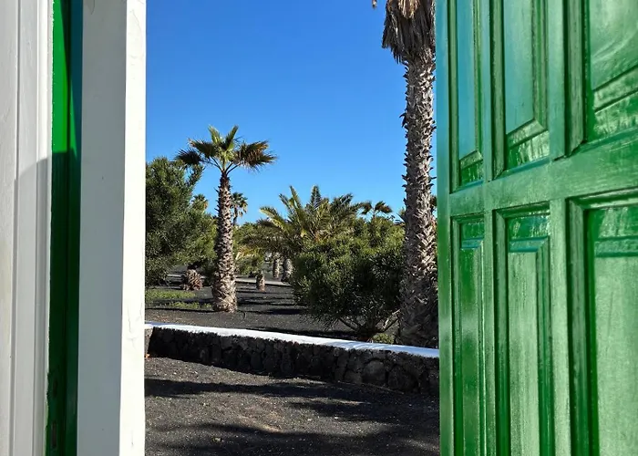 Casa Maca Sea View & Front شقة